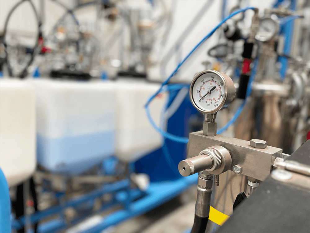 Investissement dans une machine d’injection, capable de couler de manière continue